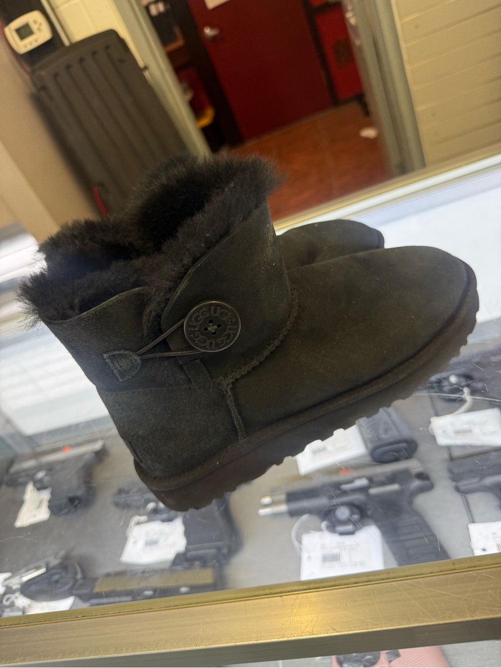 UGG Women's Mini Bailey Button II boots size 8 shoes comfy light black lv